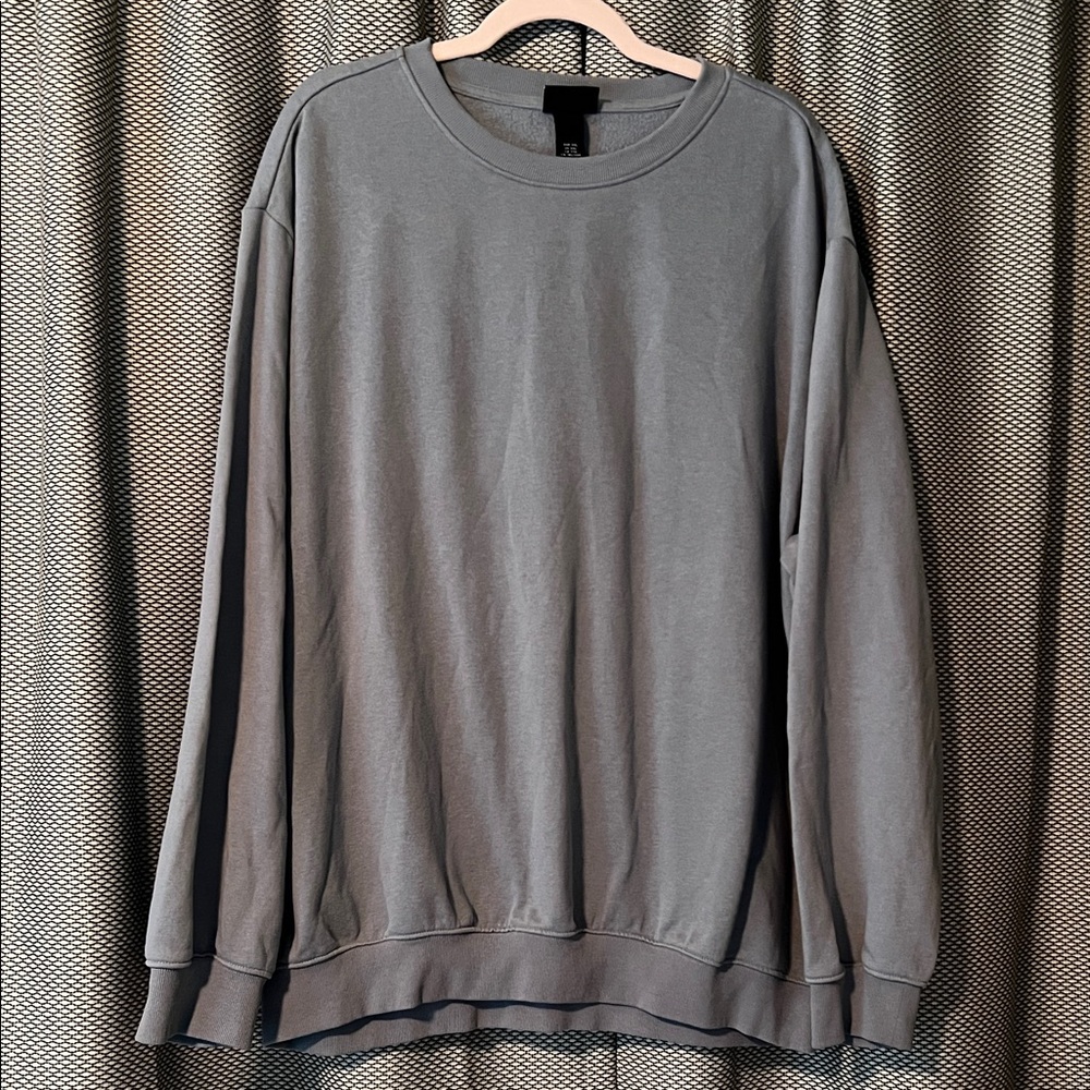 H&M Men's Gray Crewneck Sweater